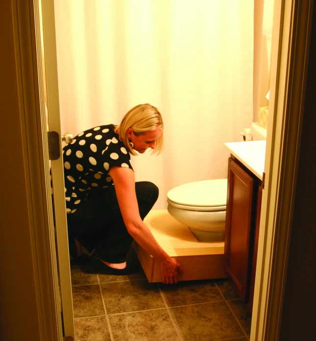 Abilitations JohnnyOnTheSpot Toileting Step - Image 3