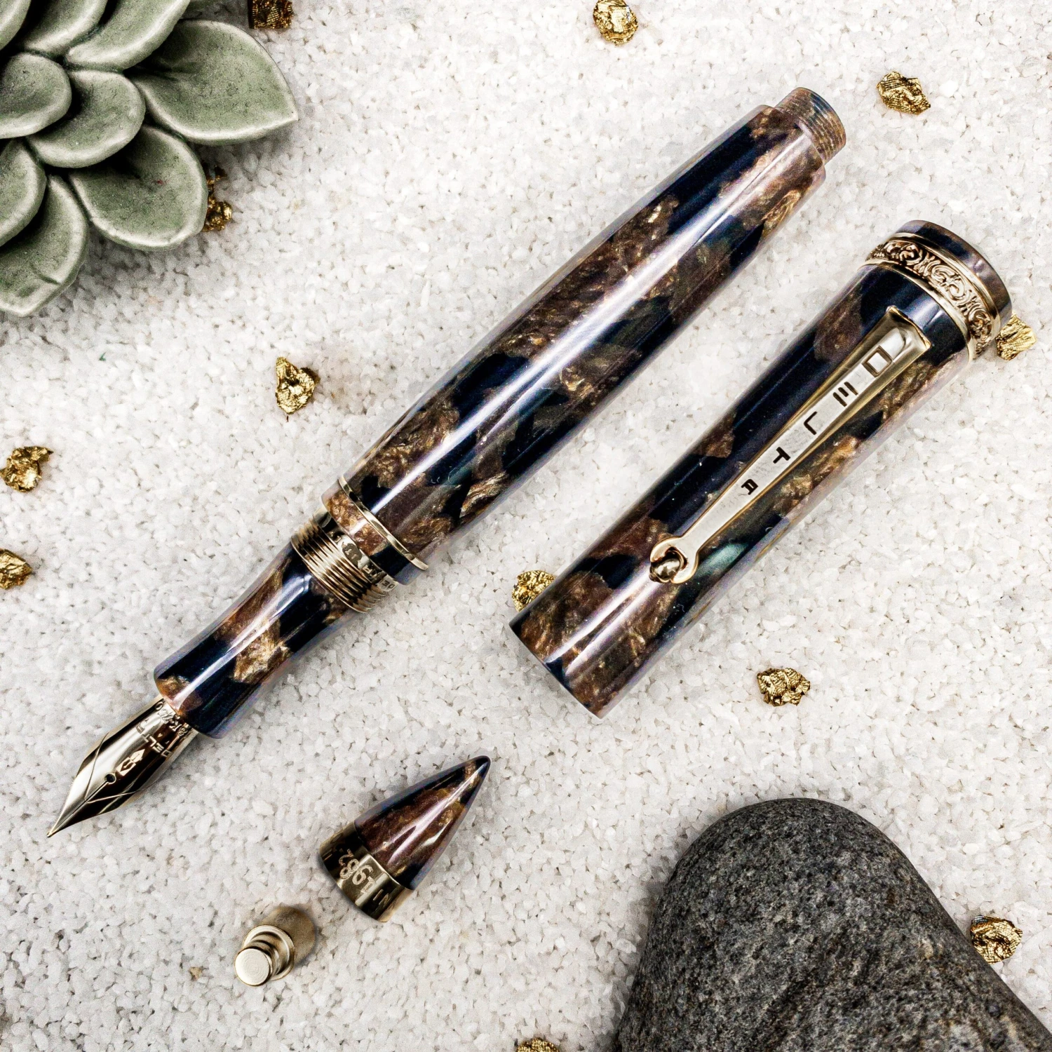 Delta 39 + 1 Anniversary Limited Edition Fountain Pen - Image 3